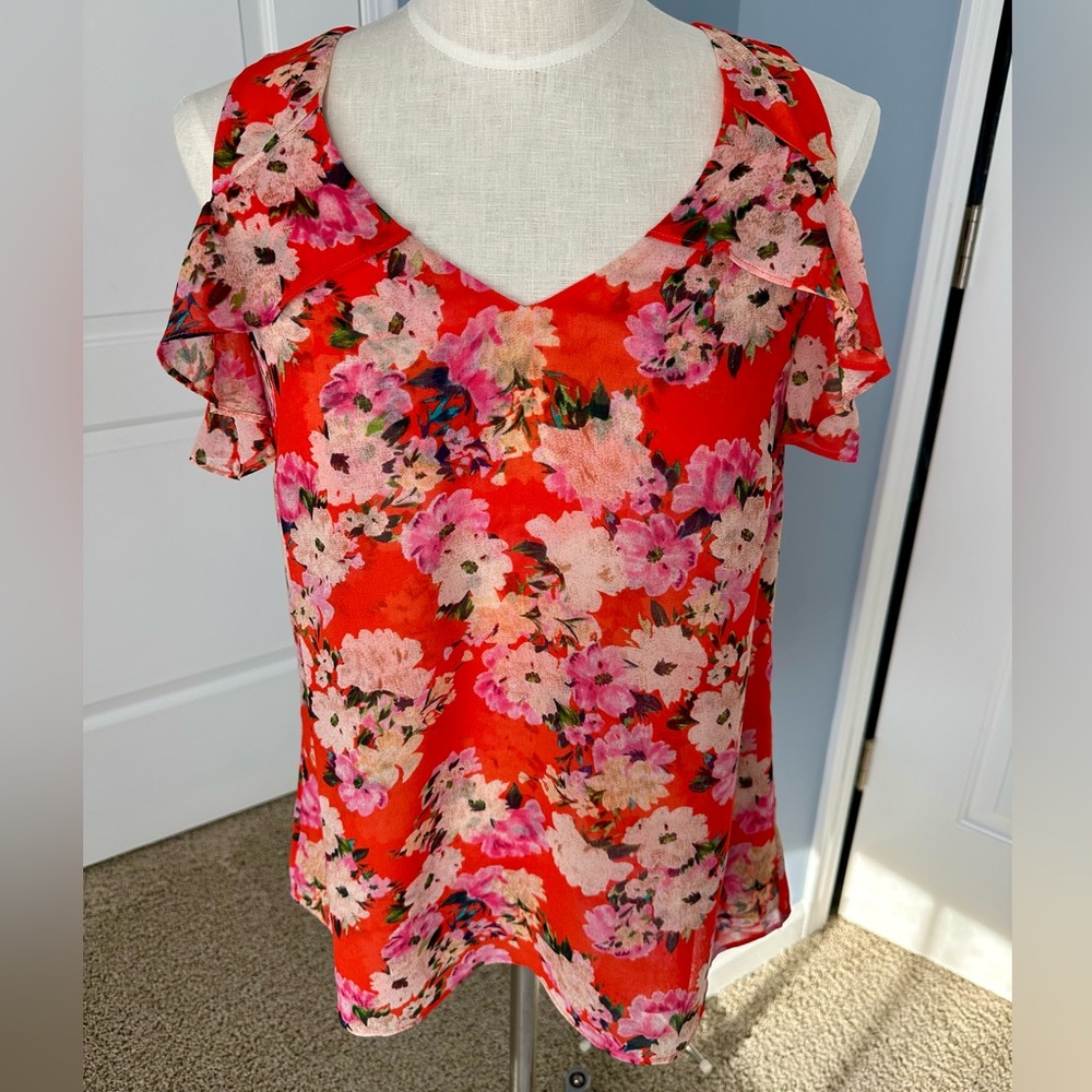 #5352 cabi Small Lush Top